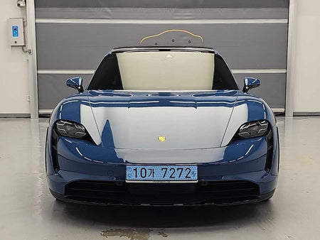 Porsche Taycan — photo 03