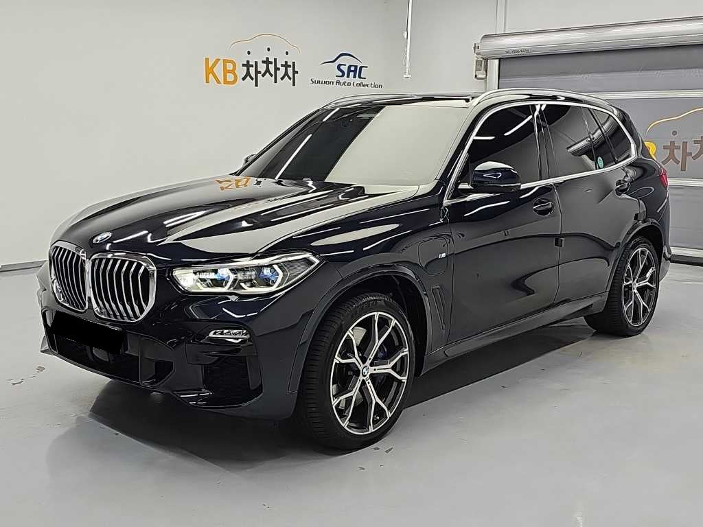 BMW X5 — photo 01