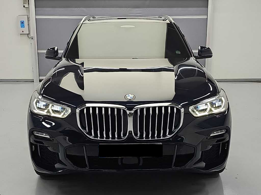 BMW X5 — photo 02