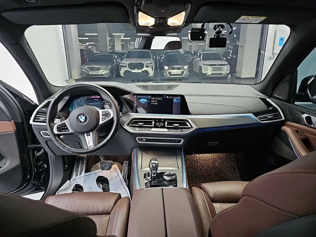 BMW X5 — photo 07