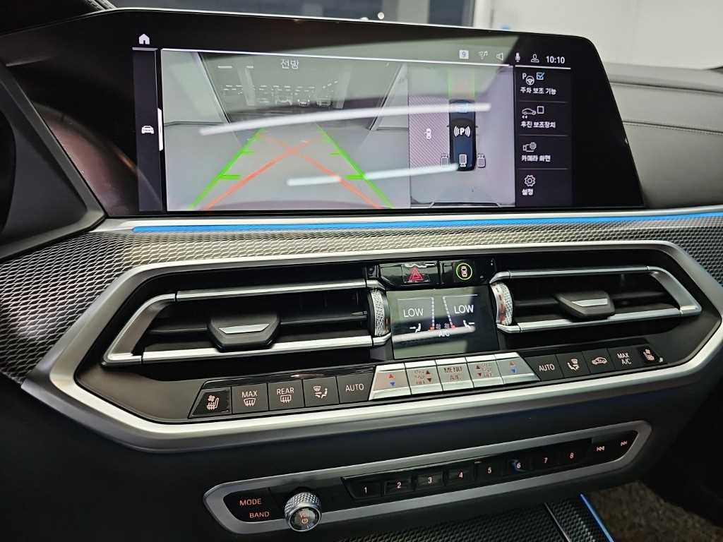 BMW X5 — photo 10