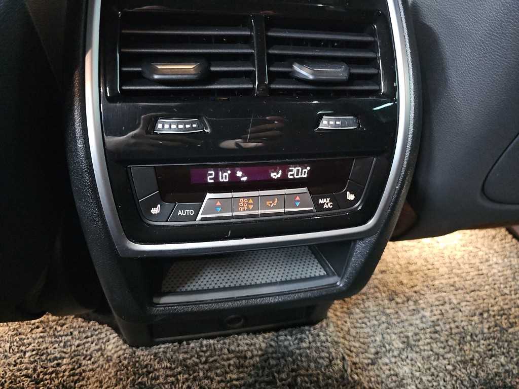 BMW X5 — photo 13