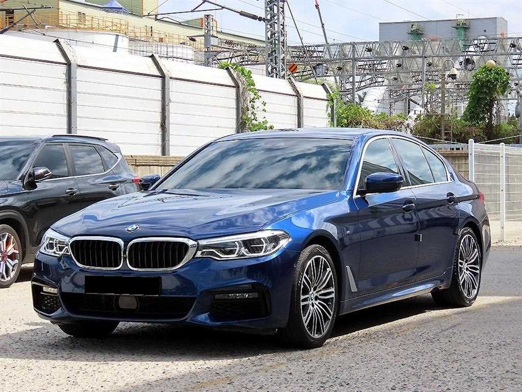 BMW 5-Series — photo 02