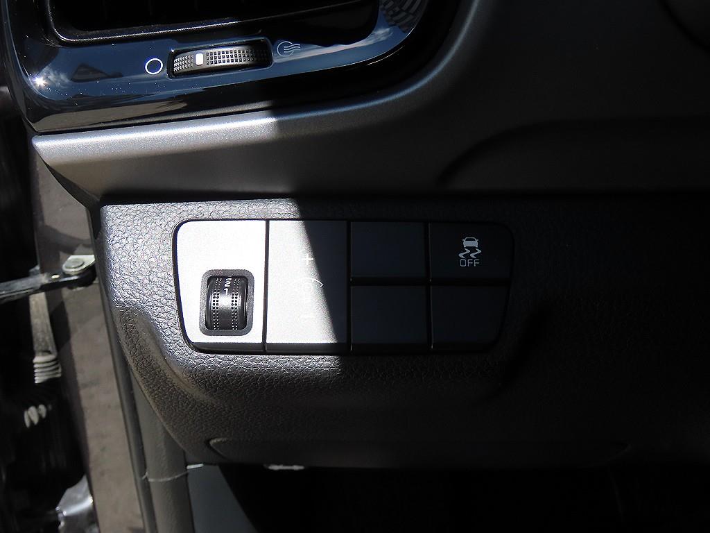 Kia Stonic — photo 12