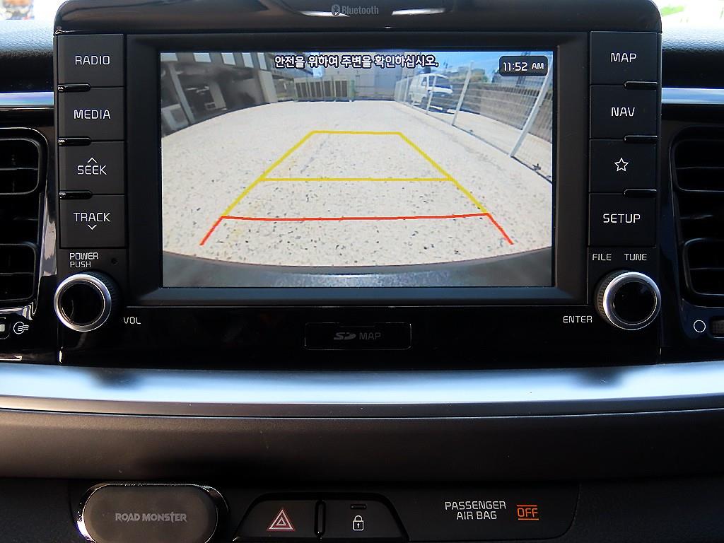 Kia Stonic — photo 16