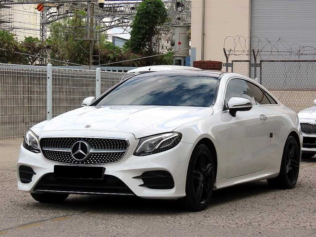 Mercedes-Benz E-Class — photo 02