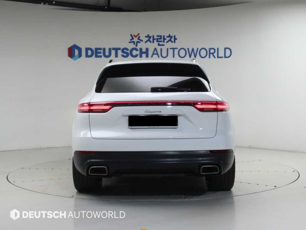 Porsche Cayenne — photo 04