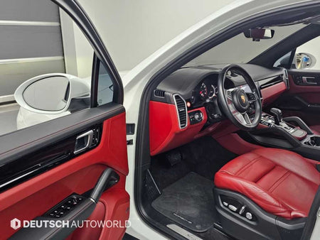 Porsche Cayenne — photo 11