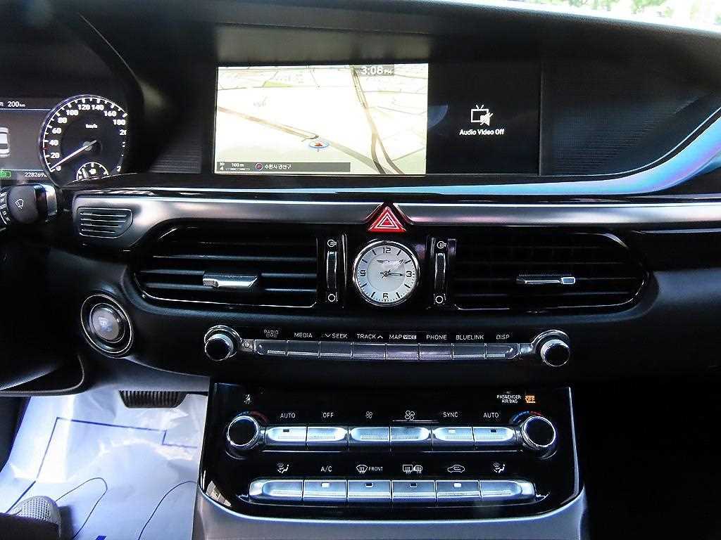 Genesis EQ900 — photo 12