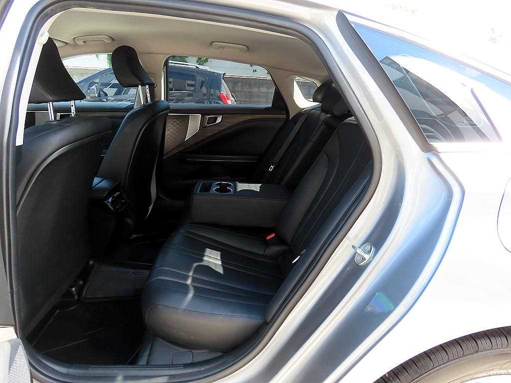 Kia K8 — photo 06