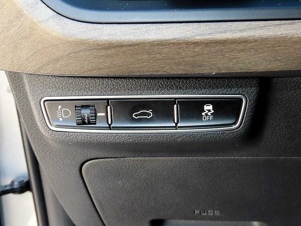 Kia K8 — photo 12