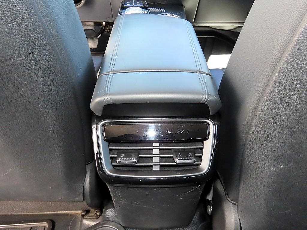 Kia K8 — photo 18
