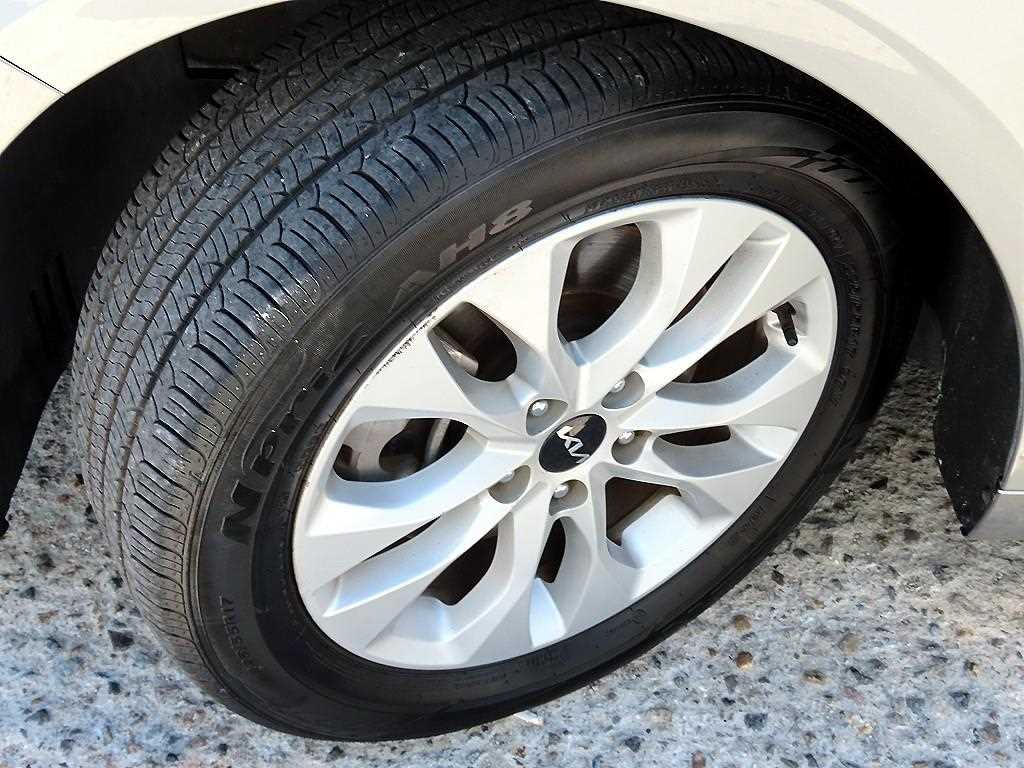 Kia K8 — photo 20