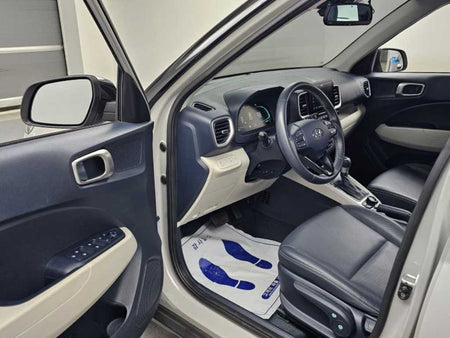 Hyundai Venue — photo 11