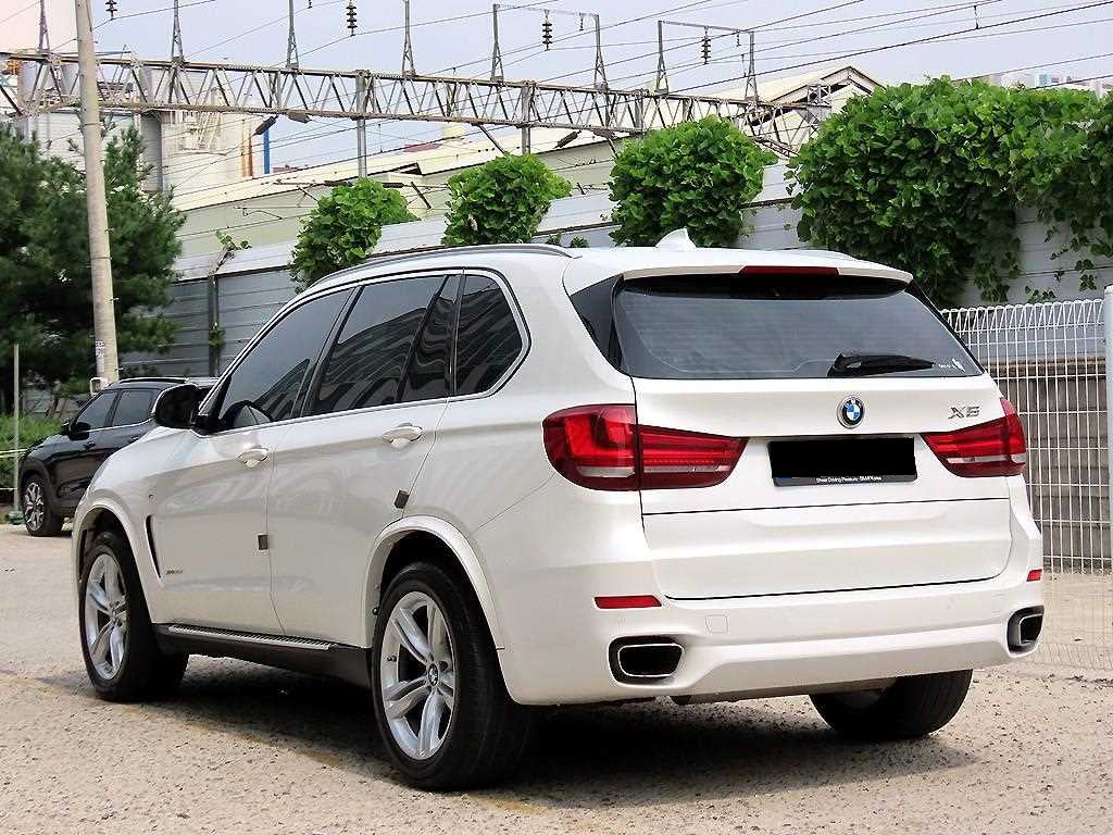 BMW X5 — photo 03