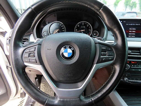 BMW X5 — photo 08