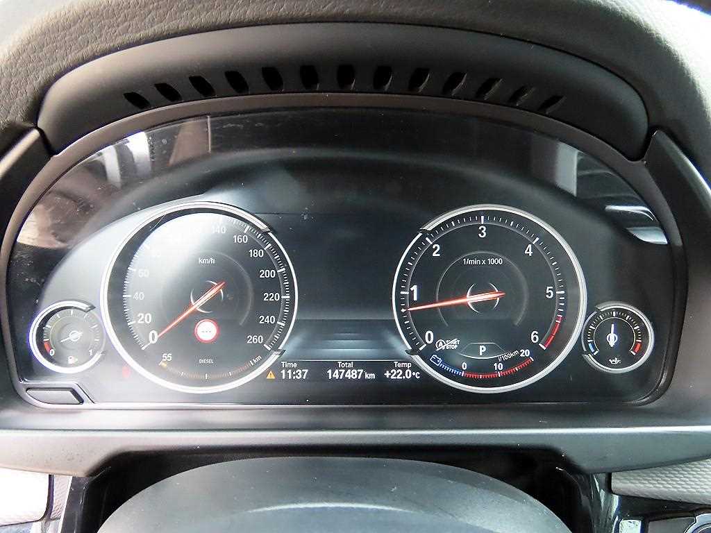 BMW X5 — photo 09