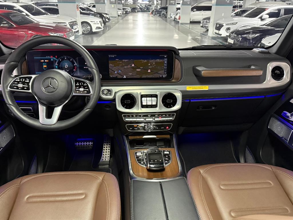 Mercedes-Benz G-Class — photo 08