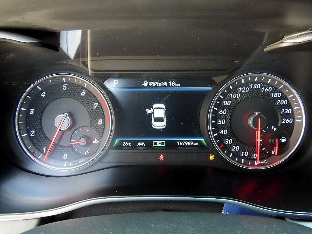 Genesis G70 — photo 09