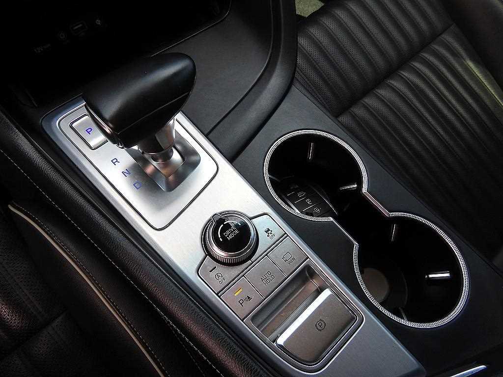 Genesis G70 — photo 10