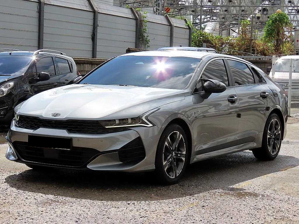 Kia K5 — photo 02