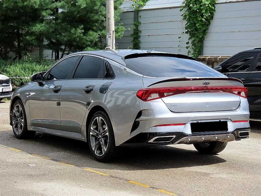 Kia K5 — photo 03