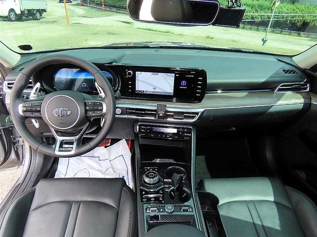 Kia K5 — photo 07