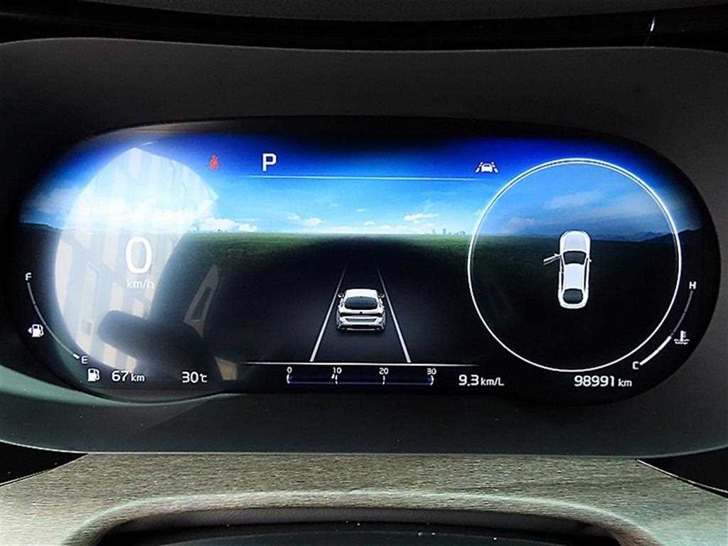 Kia K5 — photo 09