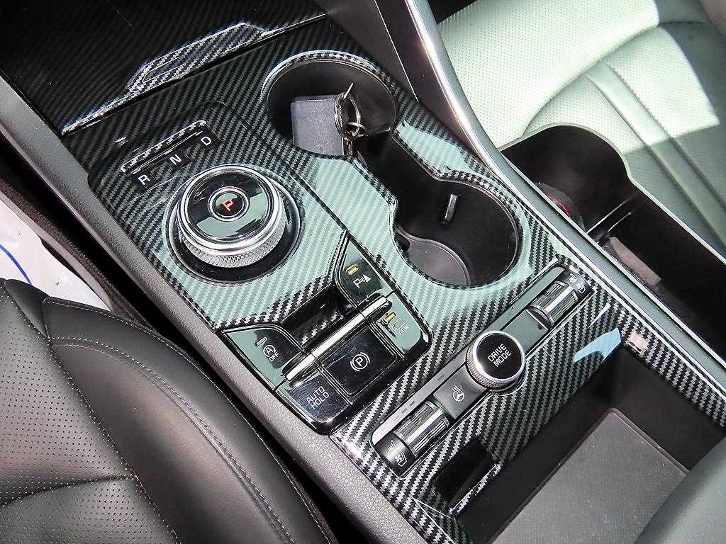 Kia K5 — photo 10