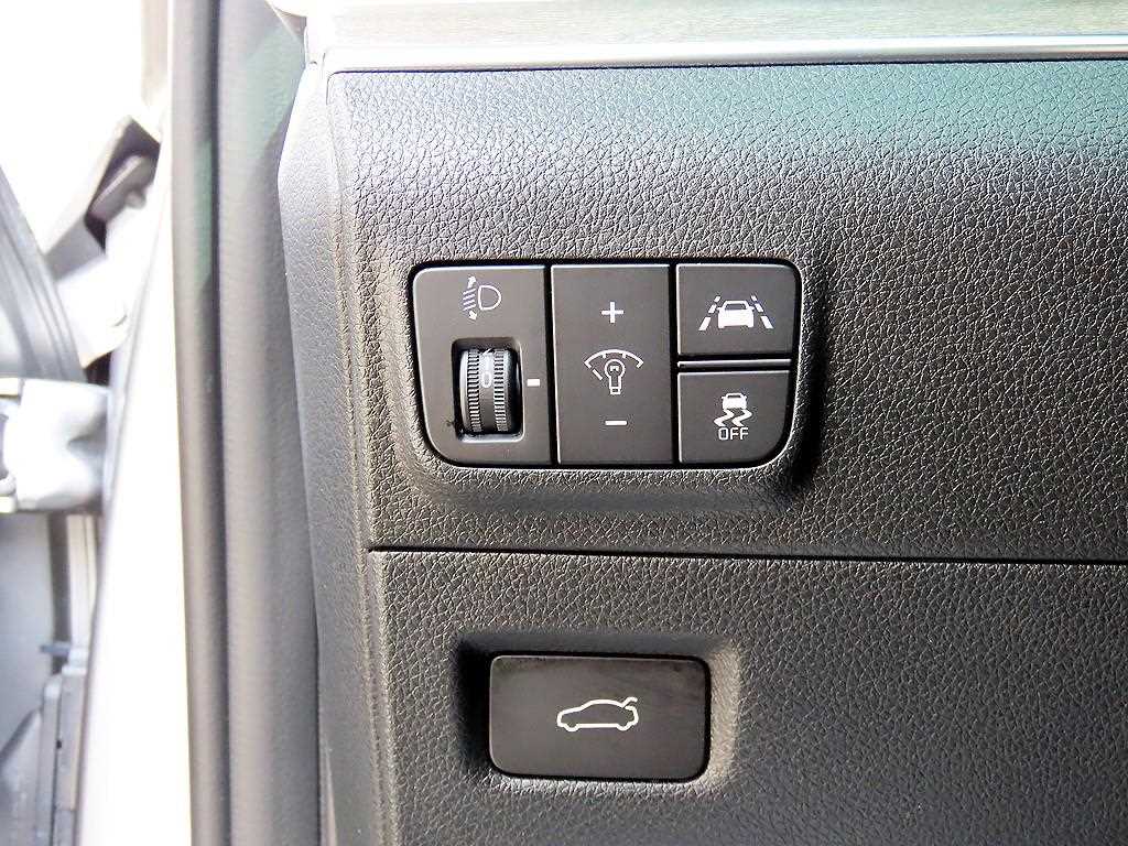 Kia K5 — photo 12