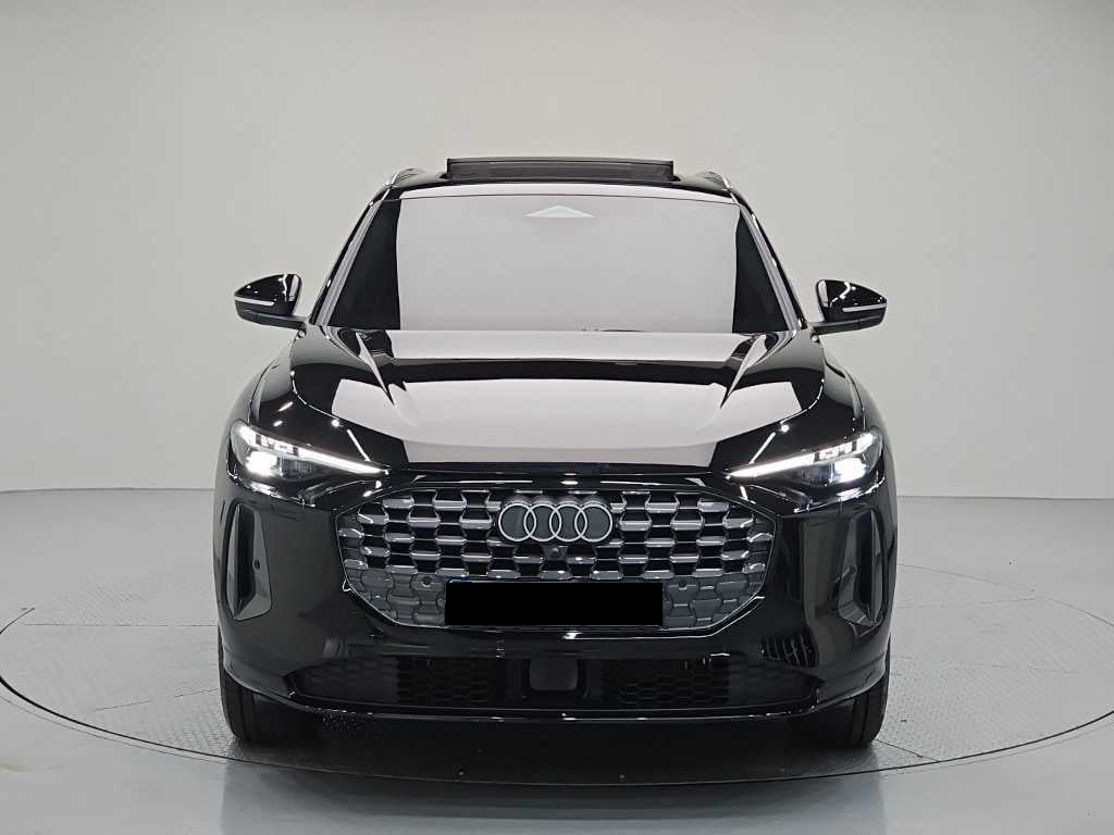Audi Q5 — photo 02