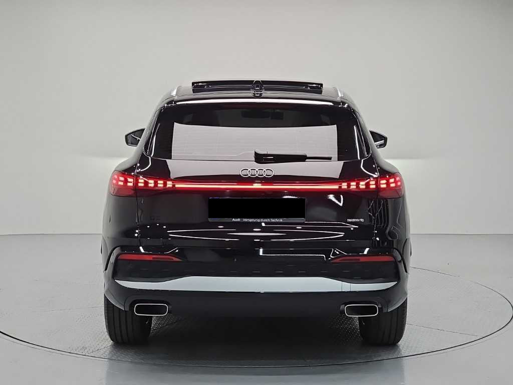 Audi Q5 — photo 03