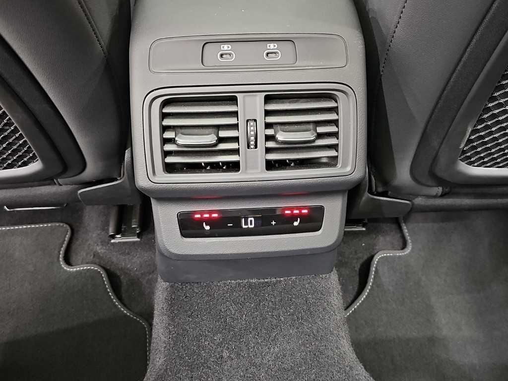Audi Q5 — photo 13