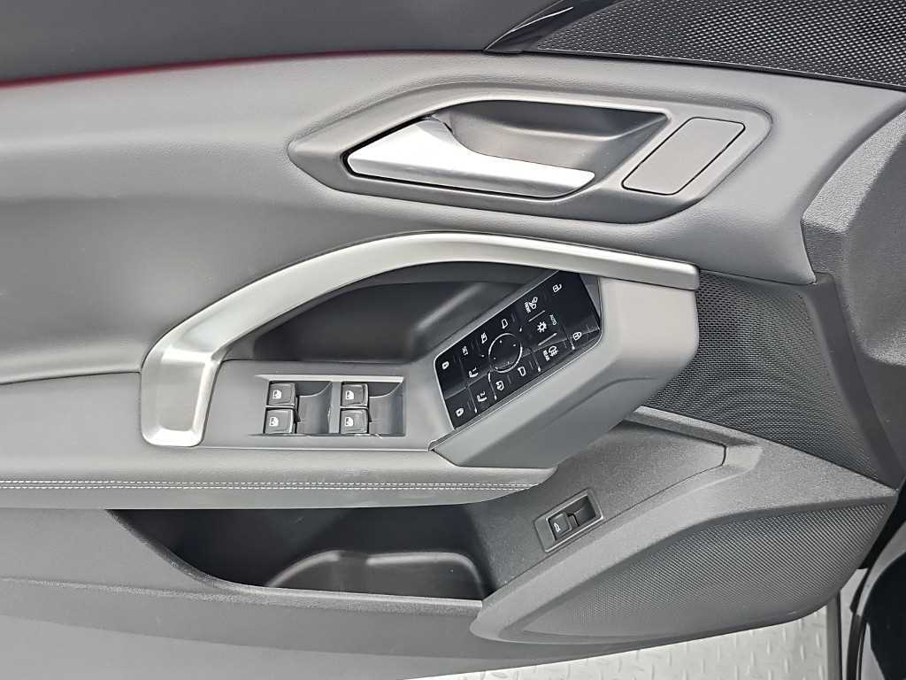 Audi Q5 — photo 17