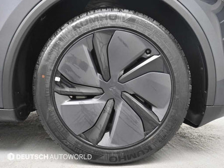 Tesla Model Y — photo 05
