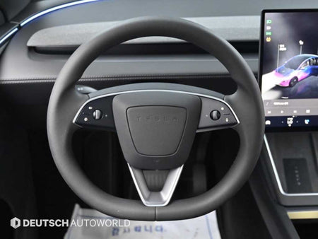 Tesla Model Y — photo 13