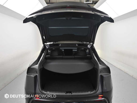 Tesla Model Y — photo 19