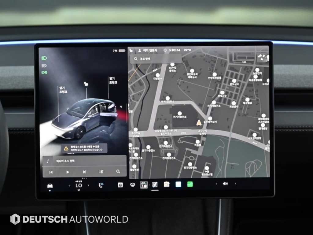 Tesla Model Y — photo 14