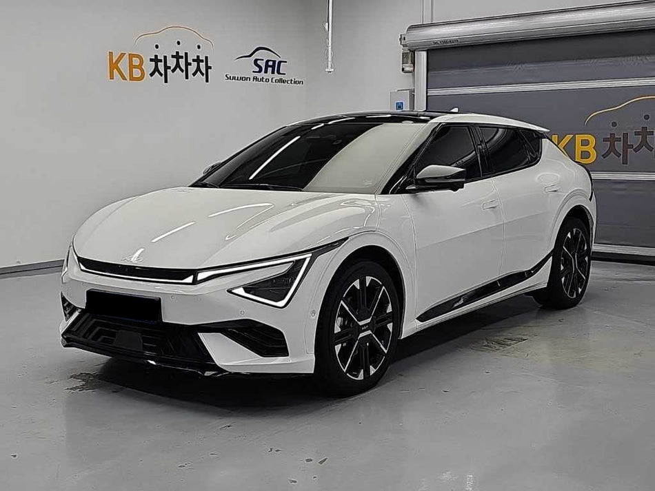 Kia EV6 — photo 01