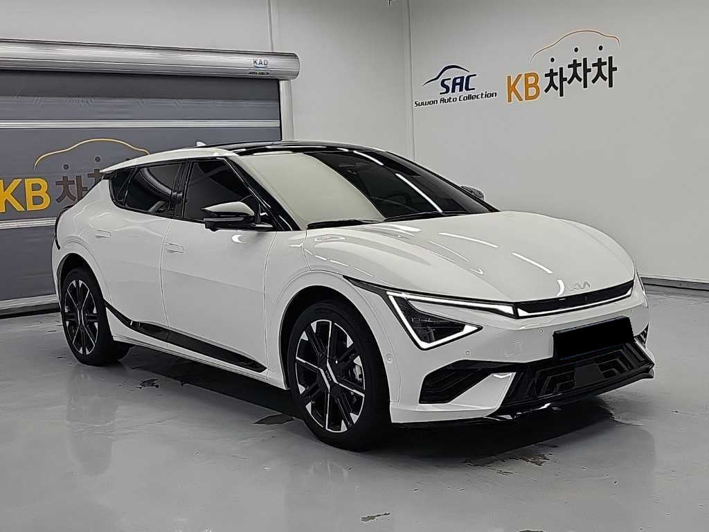 Kia EV6 — photo 04