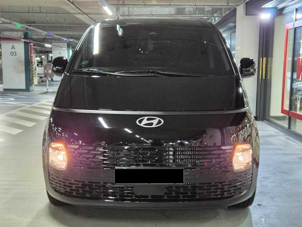 Hyundai Staria — photo 02