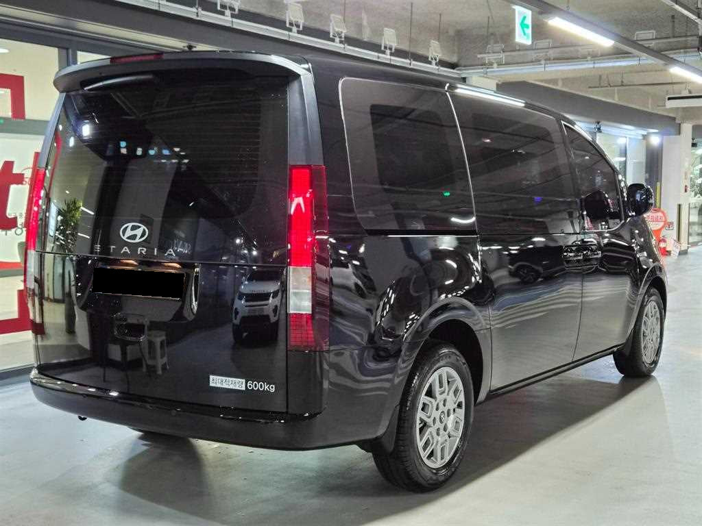 Hyundai Staria — photo 04