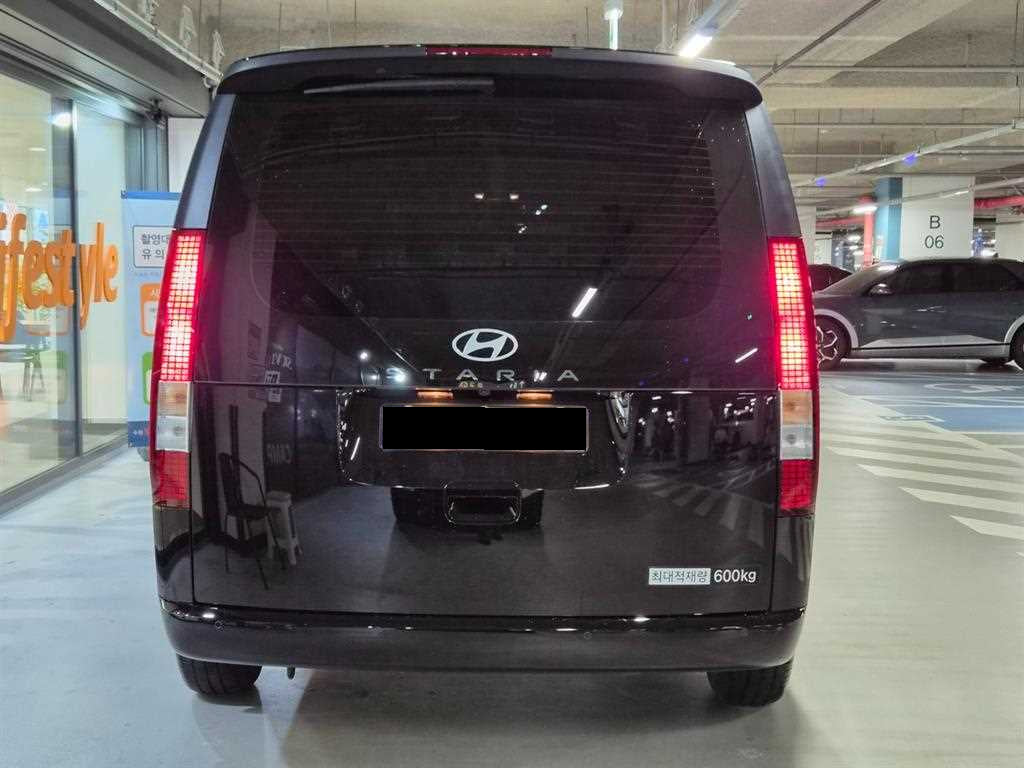 Hyundai Staria — photo 05