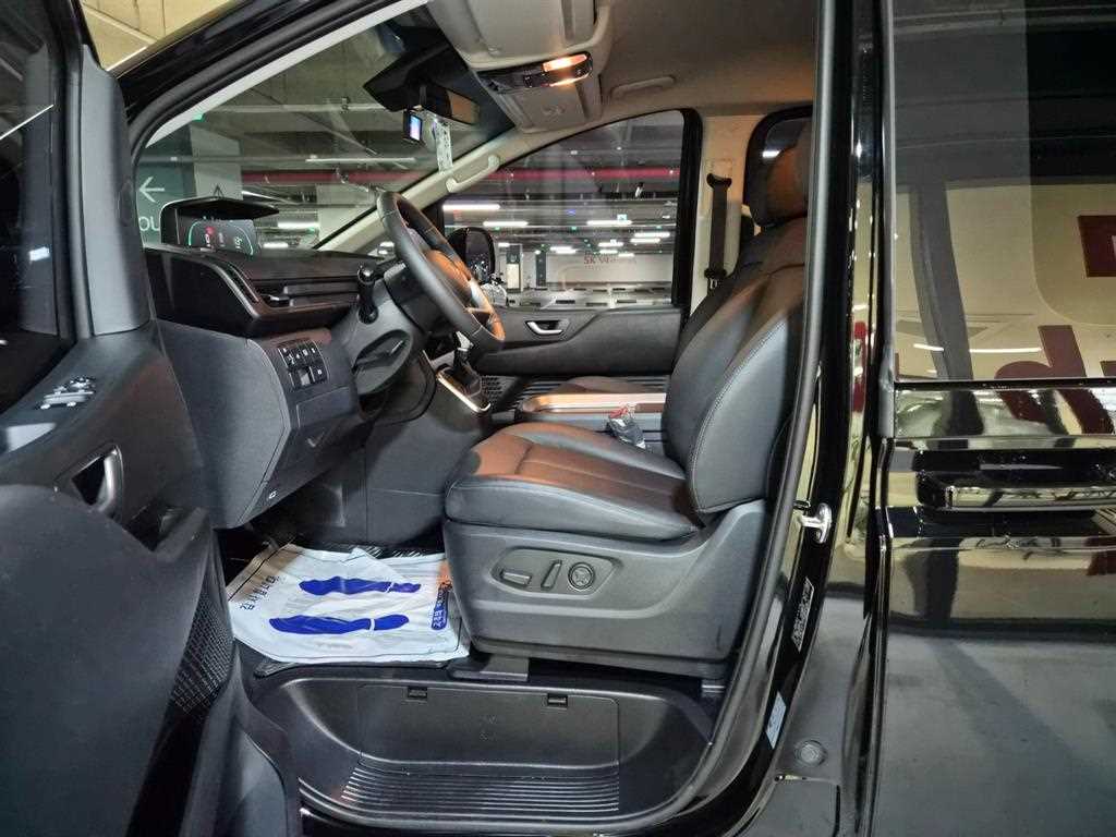 Hyundai Staria — photo 06