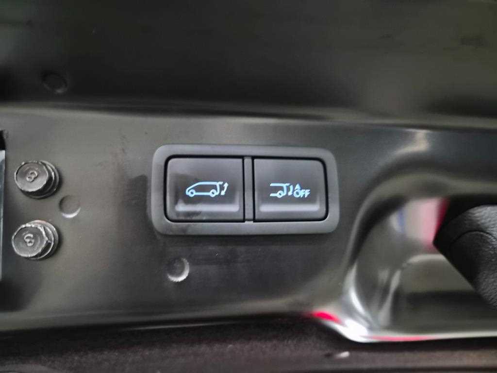 Hyundai Staria — photo 16