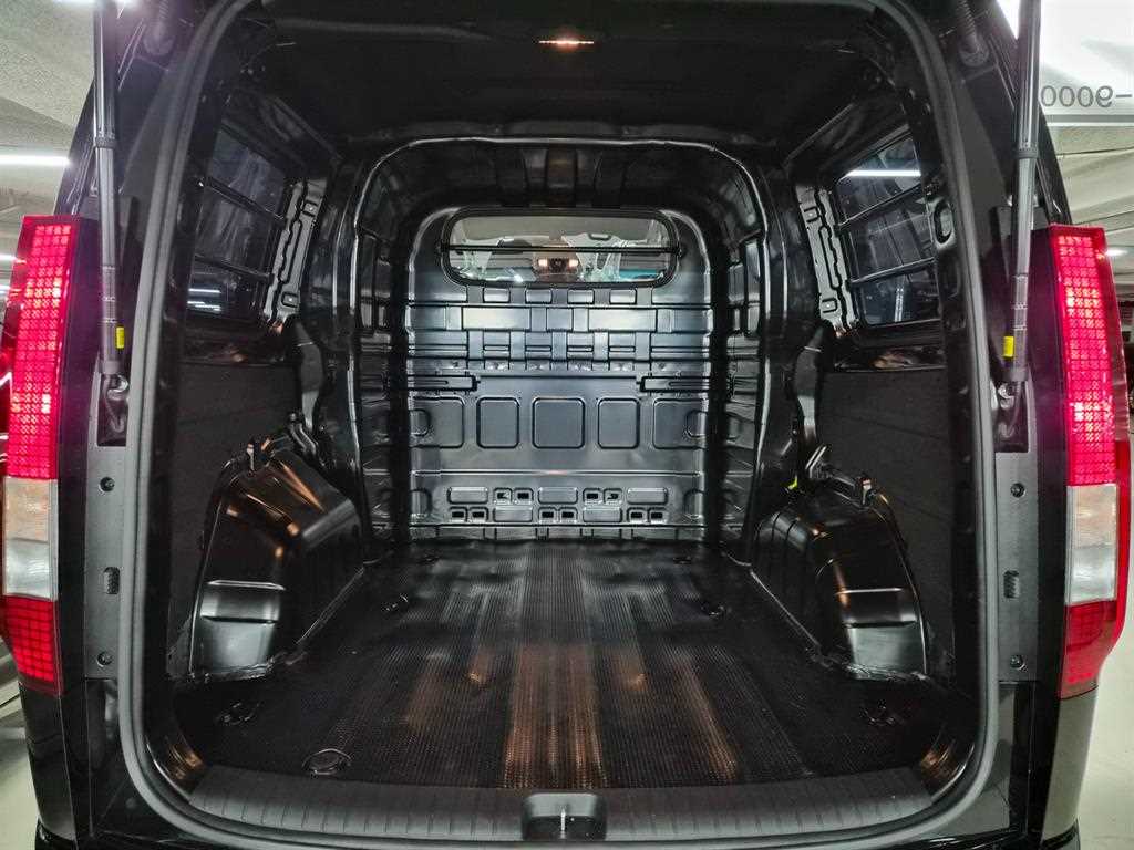 Hyundai Staria — photo 17