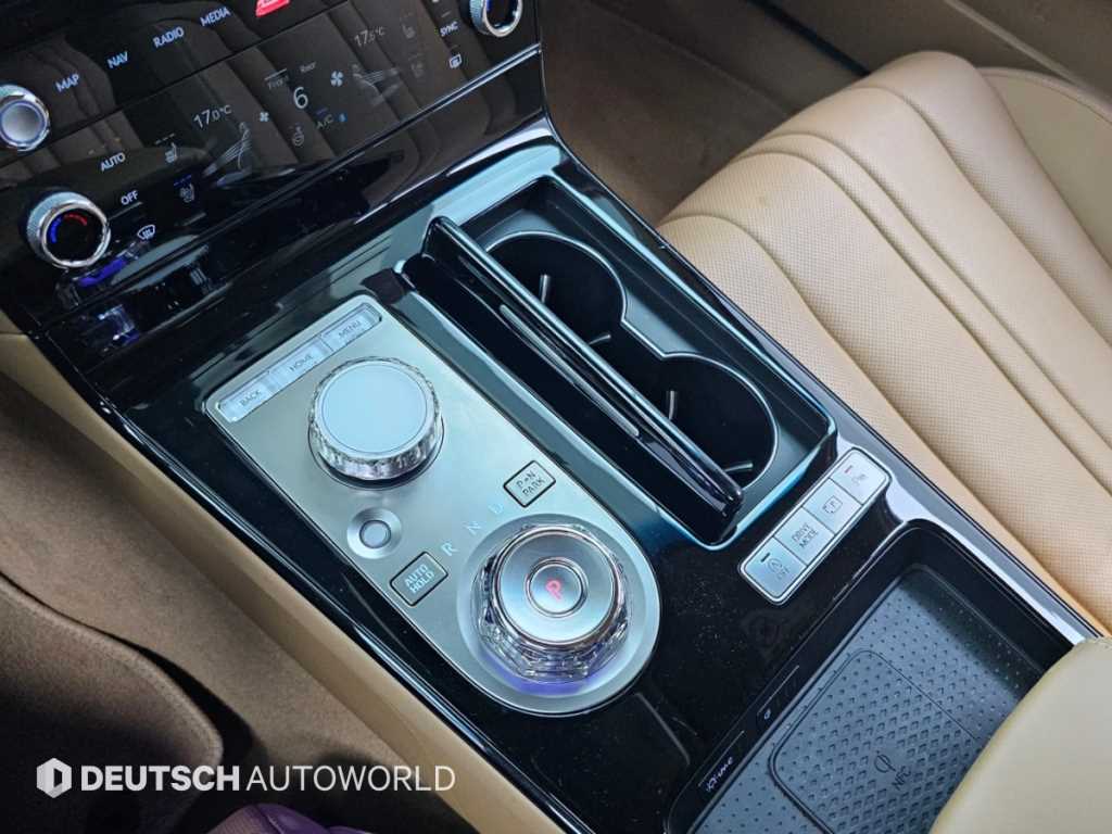 Genesis G80 — photo 09