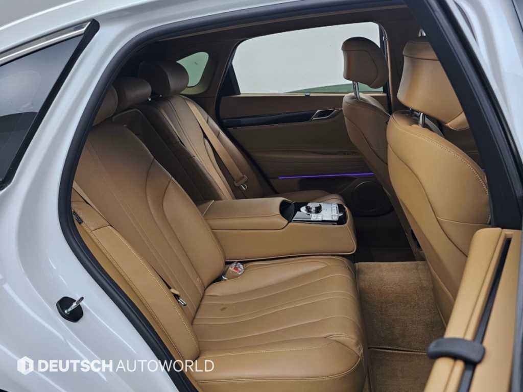 Genesis G80 — photo 12