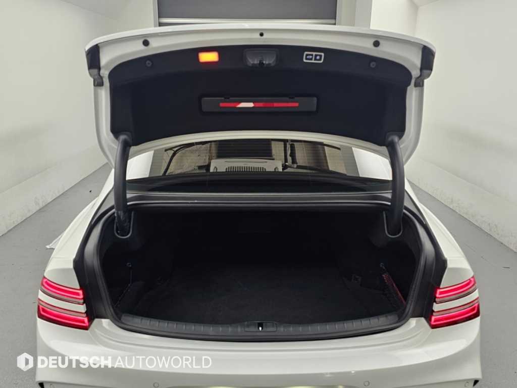 Genesis G80 — photo 19