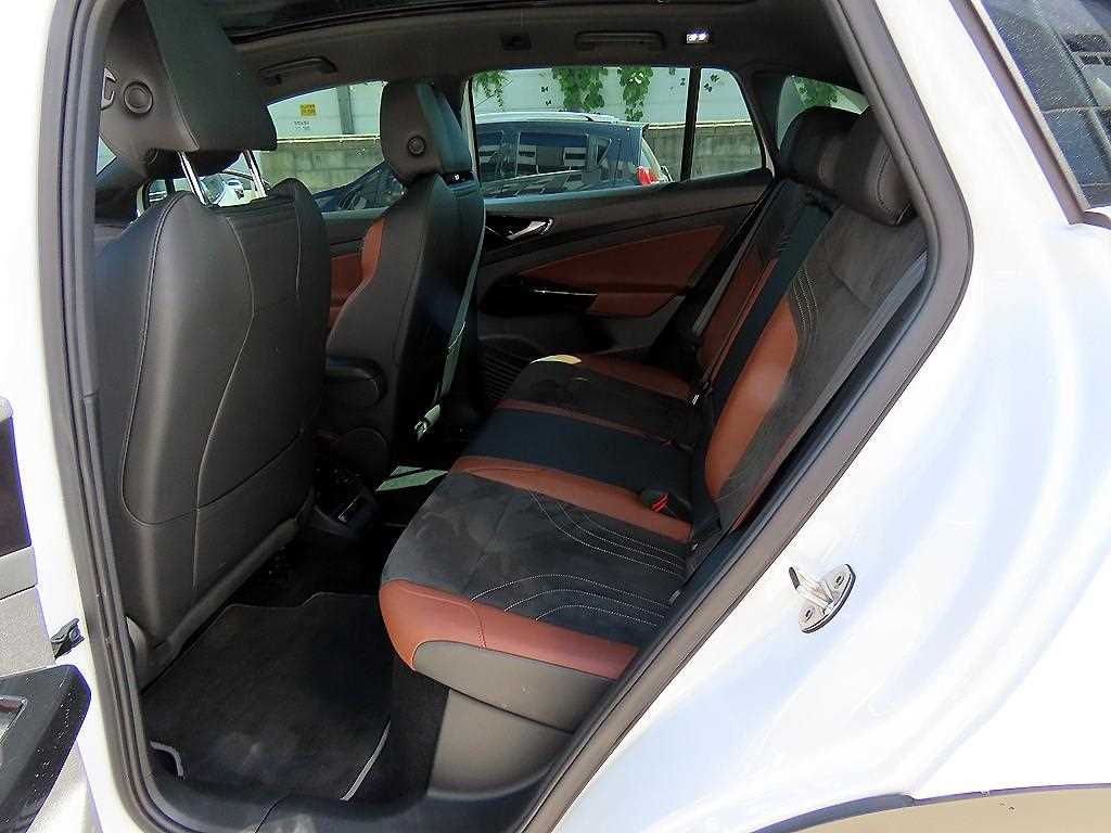 Volkswagen ID.4 — photo 06